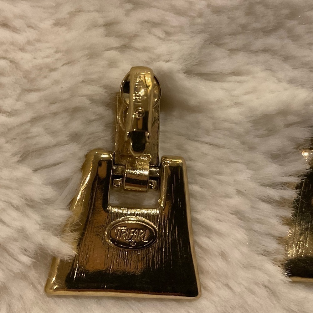 Trifari vintage Art Deco design clip on earrings, 1980’s era - Picture 8 of 12